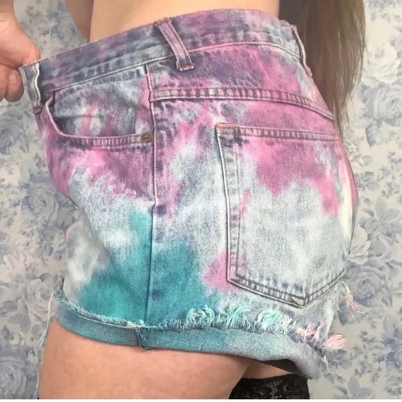 Vintage Jean Shorts Tie Dye Bleach Vapor Wave High Waisted Mom Rise 32” 90s Pink - Picture 4 of 8